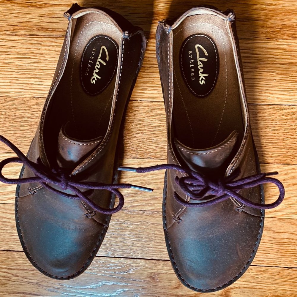 Clarks Artisan Women's leather shoes Sz 8.5